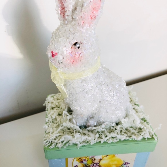 White Beaded Easter Bunny Storage/ Gift Box - Picture 3 of 10
